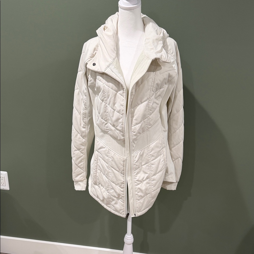 The North Face Women's Cream Puffer Jacket